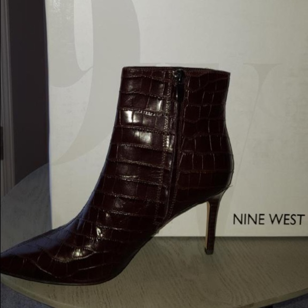 BRAND NEW NINE WEST CROCCO BOOT